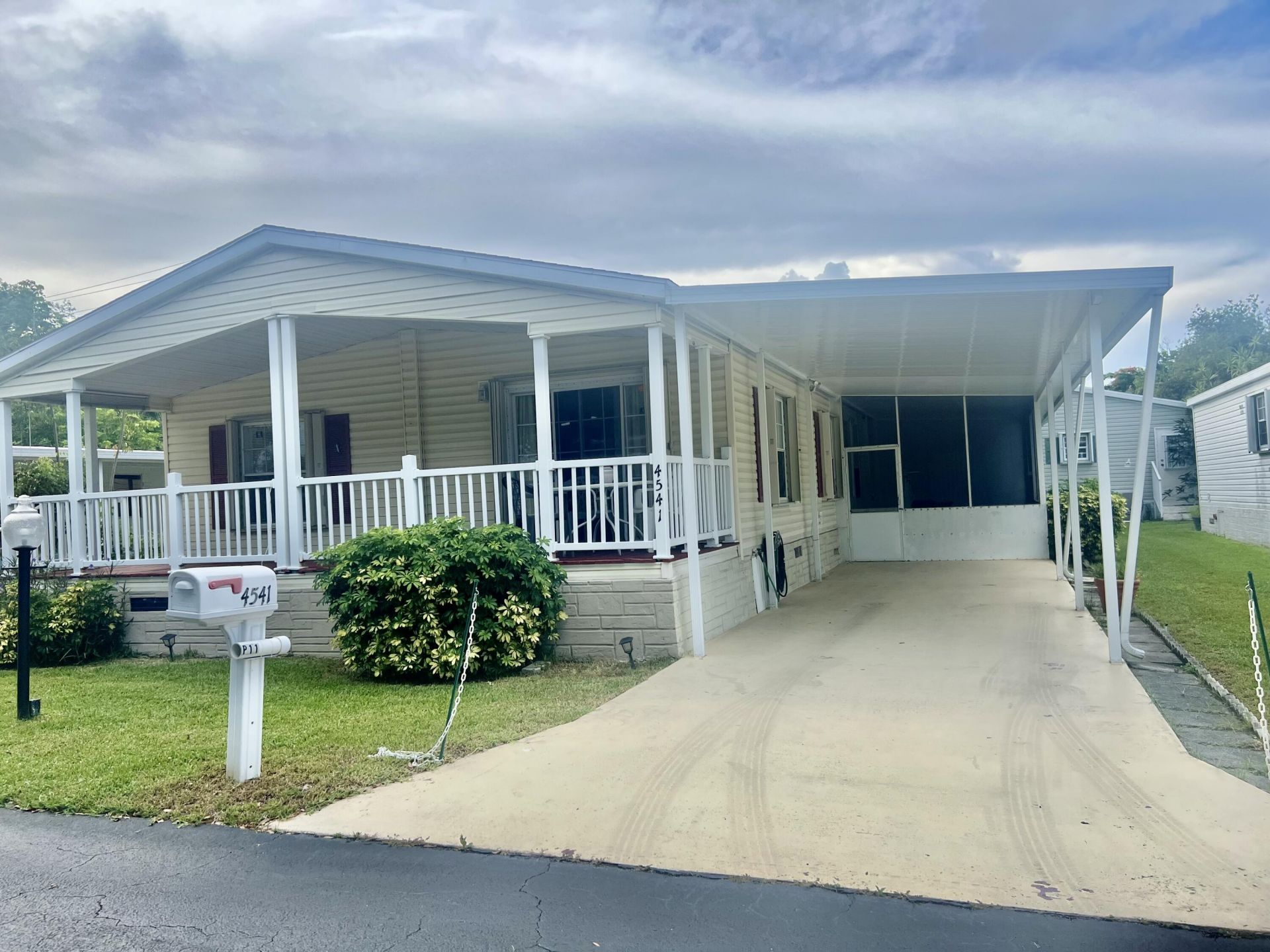 4541 NW 67th Place, Unit P-11, Coconut Creek, FL 33073 Photo