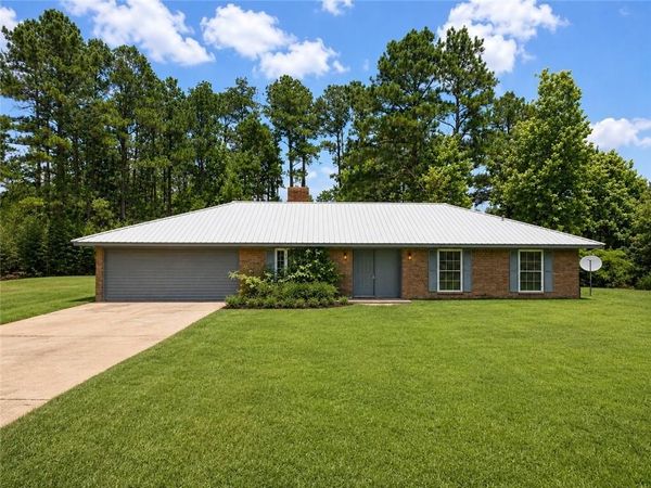 1991 ALEXANDRIA Highway, Leesville, LA 71446
