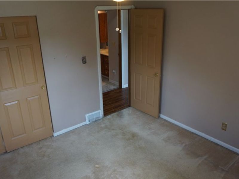 5716 Champaign Avenue, Brook Park, OH 44142 Photo 10