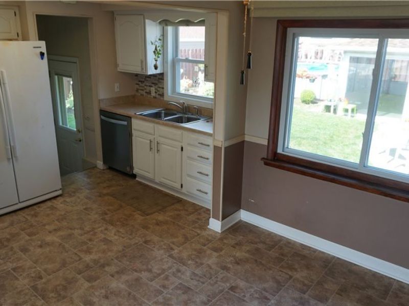 5716 Champaign Avenue, Brook Park, OH 44142 Photo 6