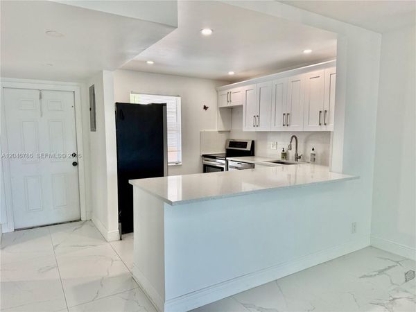 14790 Bonaire Blvd, Unit 202, Delray Beach, FL 33446