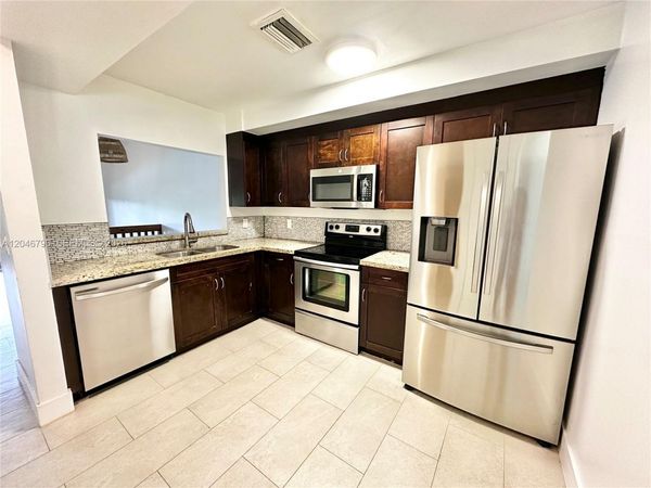 4245 S Pine Island Rd , Davie, FL 33328