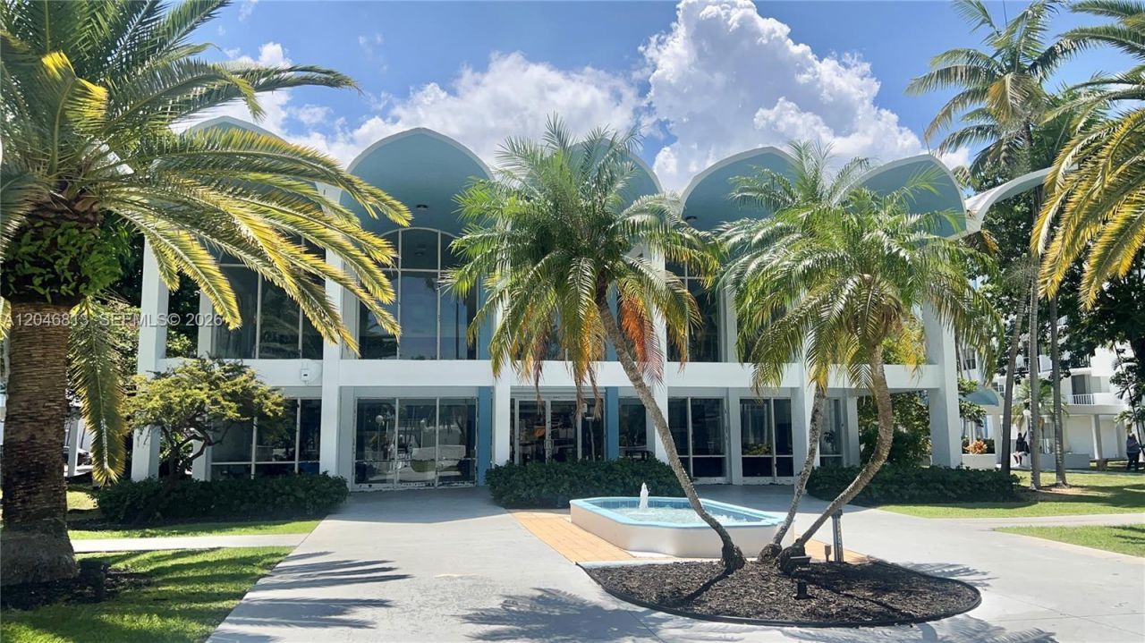 488 NW 165th St Rd , Unit B-309, Miami, FL 33169 Photo