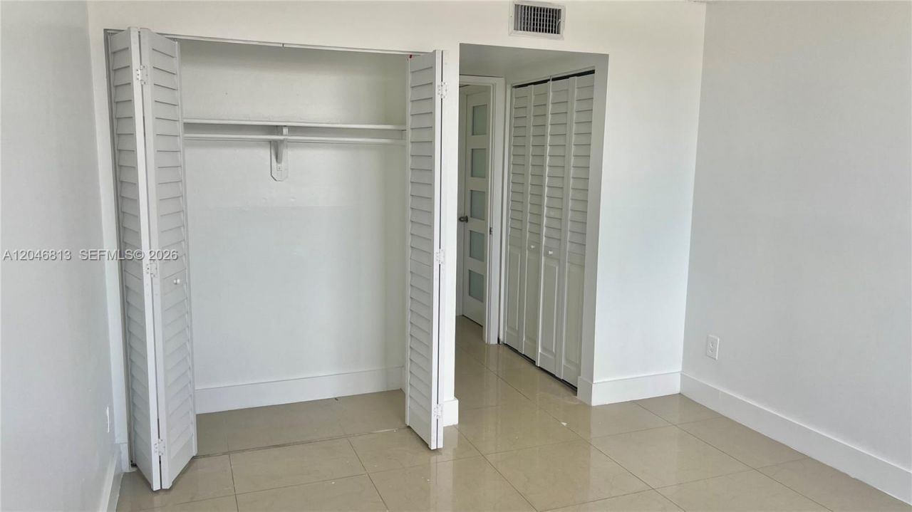 488 NW 165th St Rd , Unit B-309, Miami, FL 33169 Photo