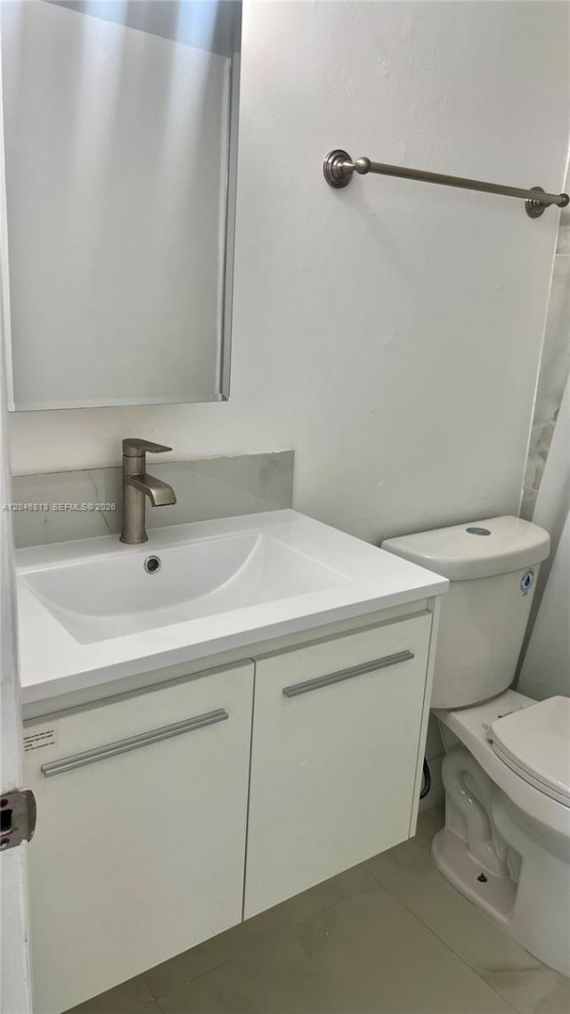 488 NW 165th St Rd , Unit B-309, Miami, FL 33169 Photo