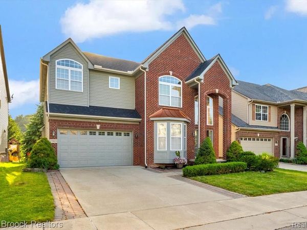 27023 Ladbroke Street, Novi, MI 48374