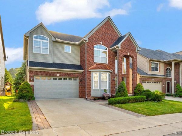 27023 Ladbroke Street, Novi, Mi 48374