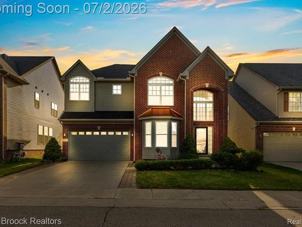 27023 Ladbroke Street, Novi, MI 48374
