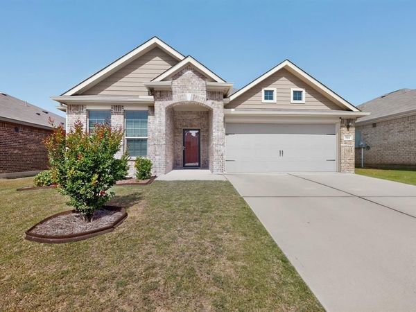 504 Cross Ridge Circle N, Fort Worth, TX 76120