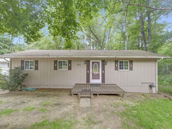 8277 Ridge Boulevard W, Stanwood, MI 49346
