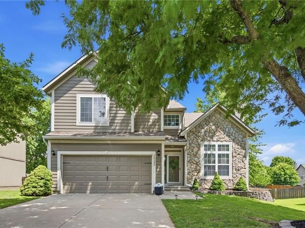 16392 W 156th Terrace, Olathe, KS 66062