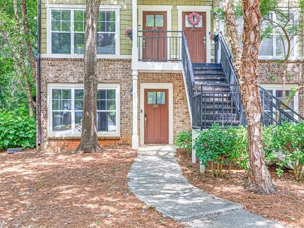 490 Barnett Shoals Road, Unit 201, Athens, GA 30605