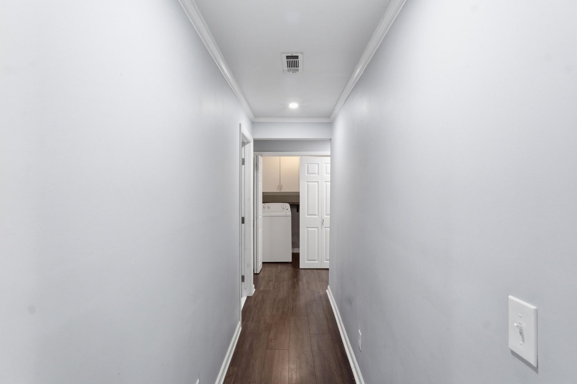 201 Heatley Street Photo 19