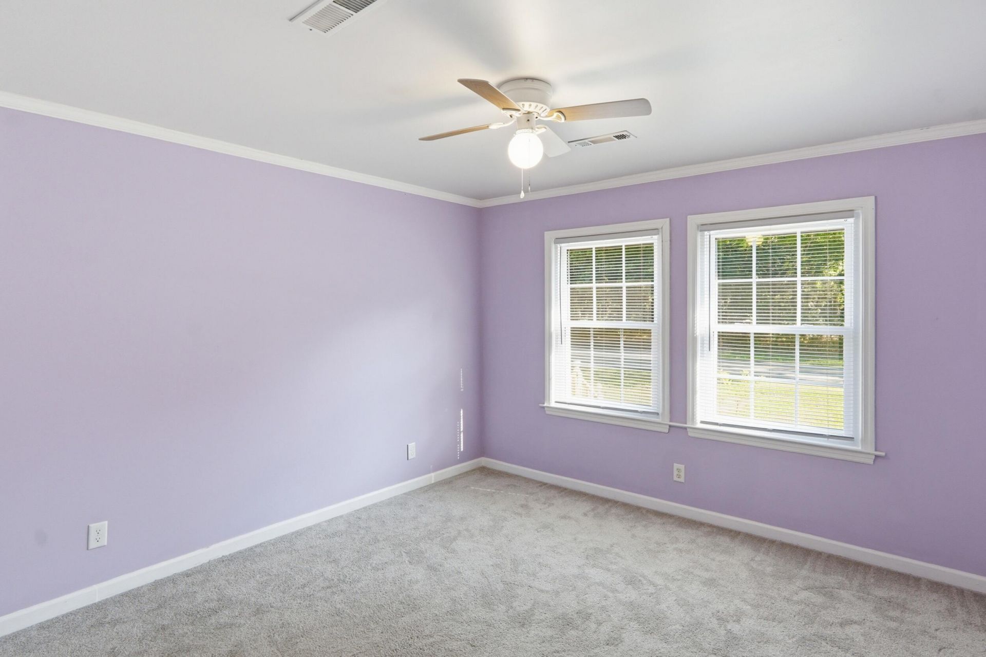 201 Heatley Street Photo 20