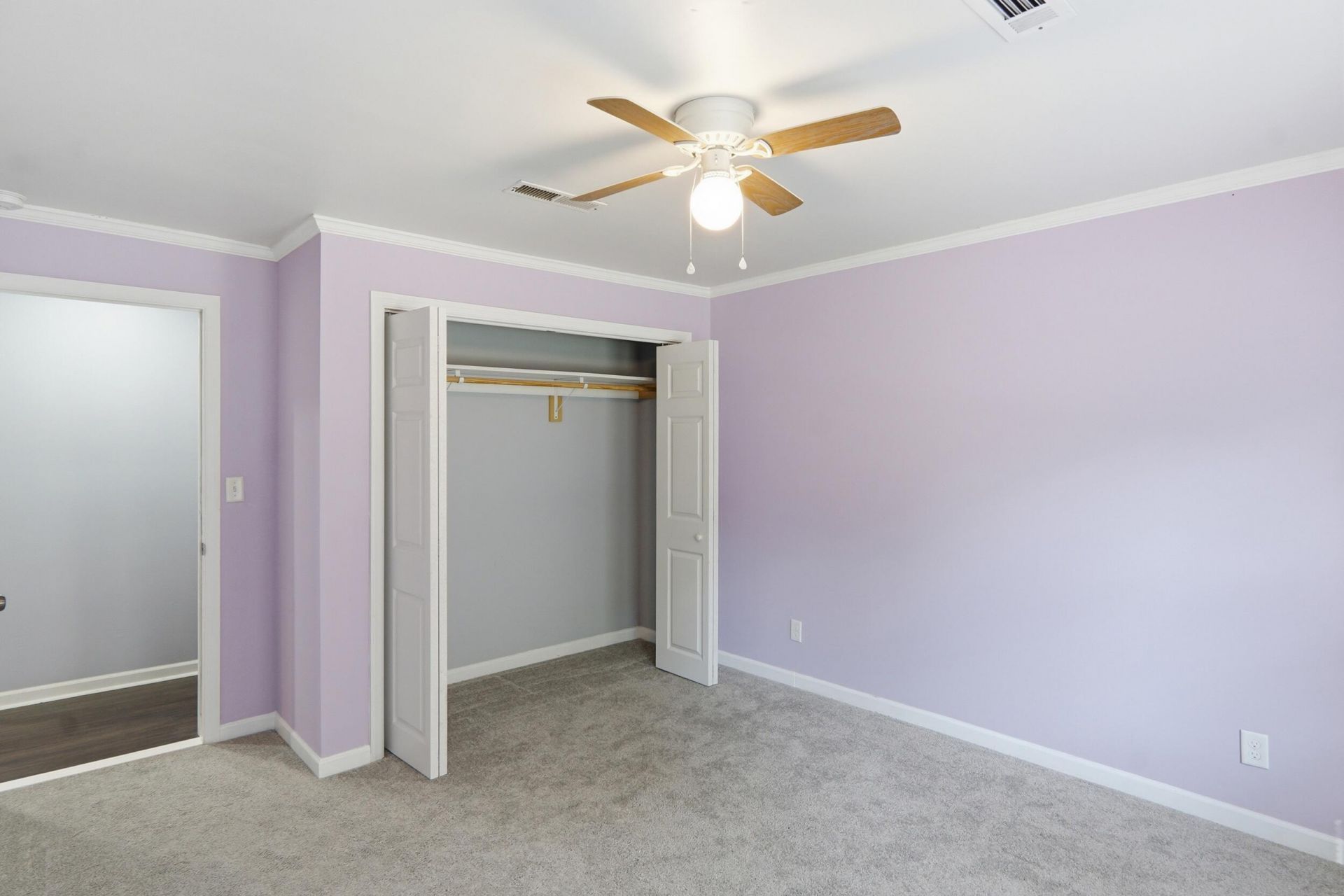 201 Heatley Street Photo 21