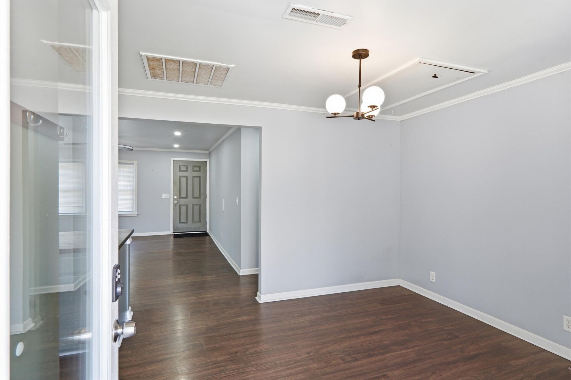 201 Heatley Street Photo 39