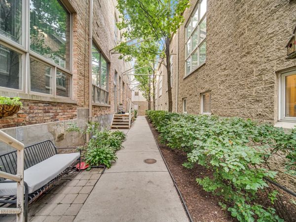 2828 N Talman Avenue , Unit D12, Chicago, IL 60618
