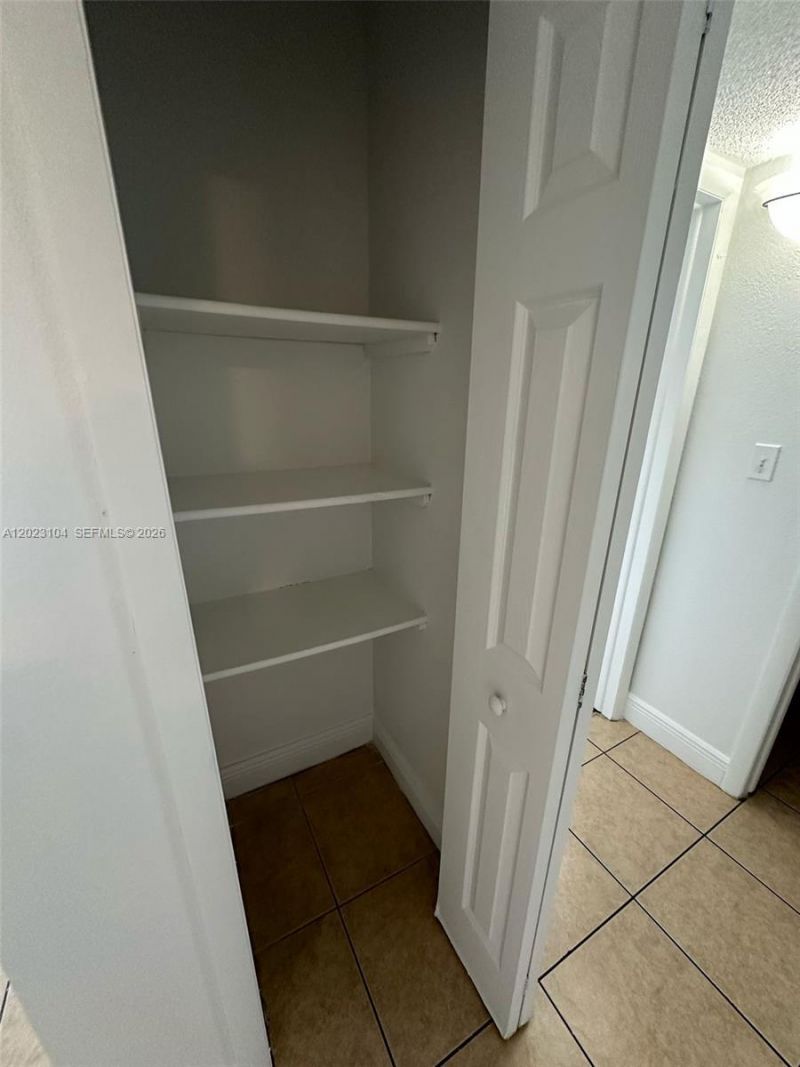 6930 Miami Gardens Dr , Unit 1-408, Hialeah, FL 33015 Photo