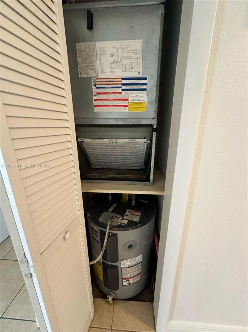 6930 Miami Gardens Dr , Unit 1-408, Hialeah, FL 33015 Photo