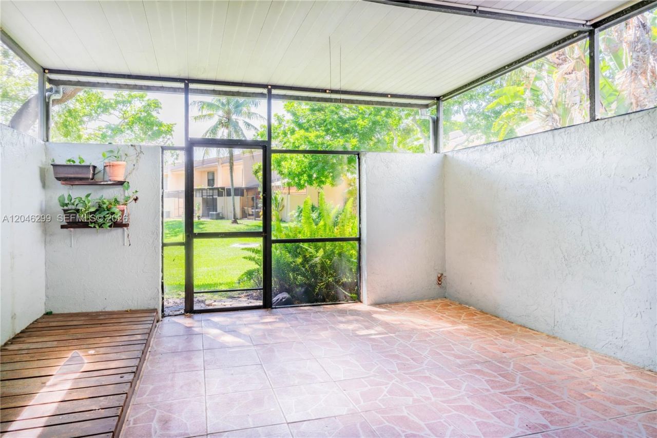 1450 NW 97th Ave , Unit 268, Pembroke Pines, FL 33024 Photo