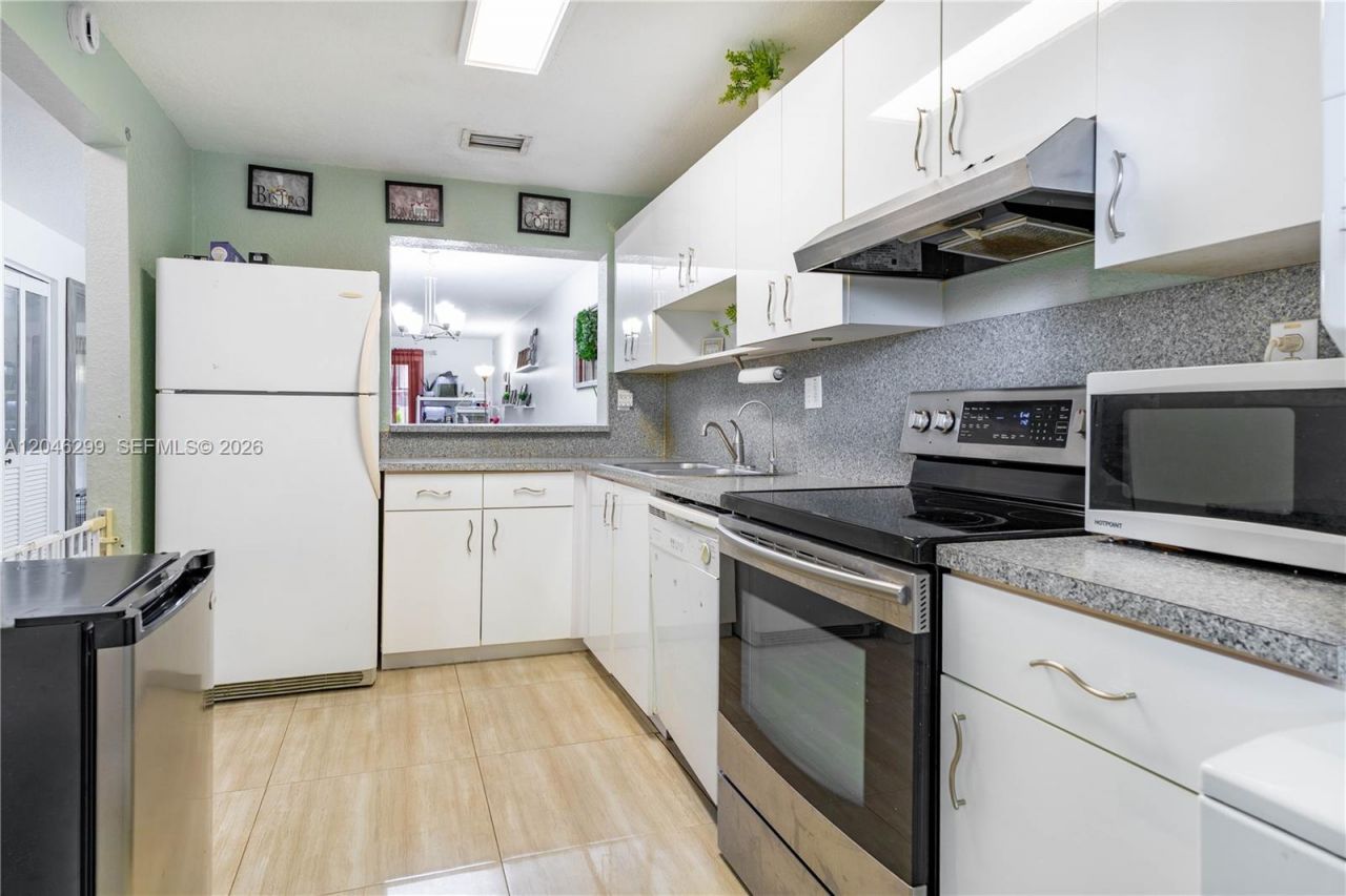 1450 NW 97th Ave , Unit 268, Pembroke Pines, FL 33024 Photo