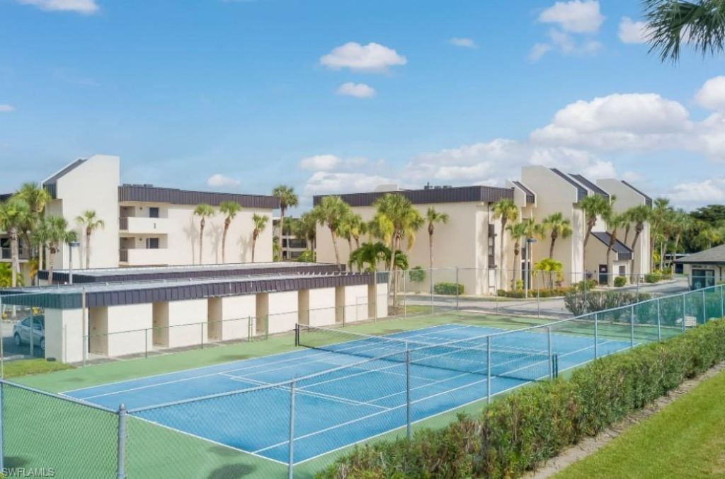 6979 Winkler Rd, Unit 322, Fort Myers, FL 33919 Photo