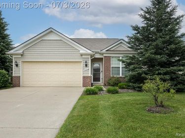 9385 Sand Hill Drive, Grand Blanc Twp, MI 48439