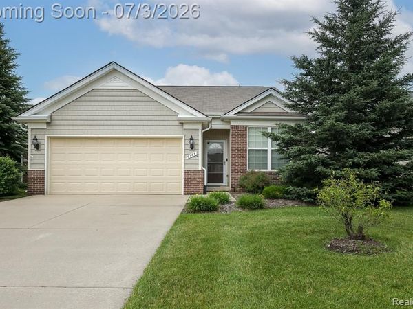 9385 Sand Hill Drive, Grand Blanc Twp, MI 48439