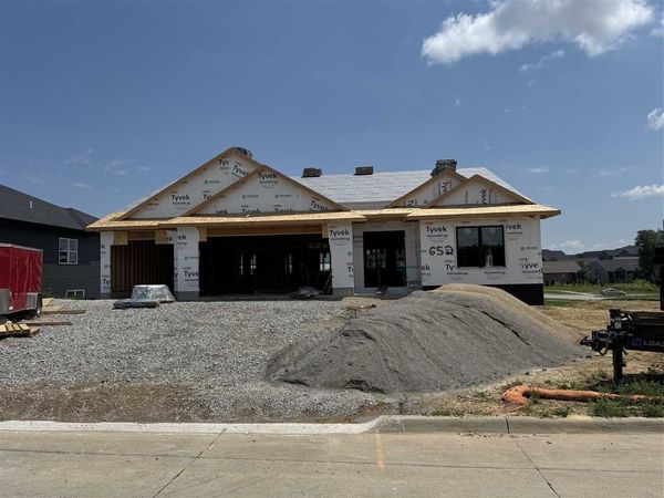 652 Rock Ridge Rd, Tiffin, IA 52340