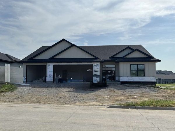 652 Rock Ridge Rd, Tiffin, IA 52340