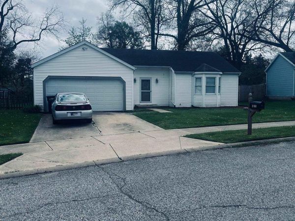2106 Spring Hill Drive, South Bend, IN 46628