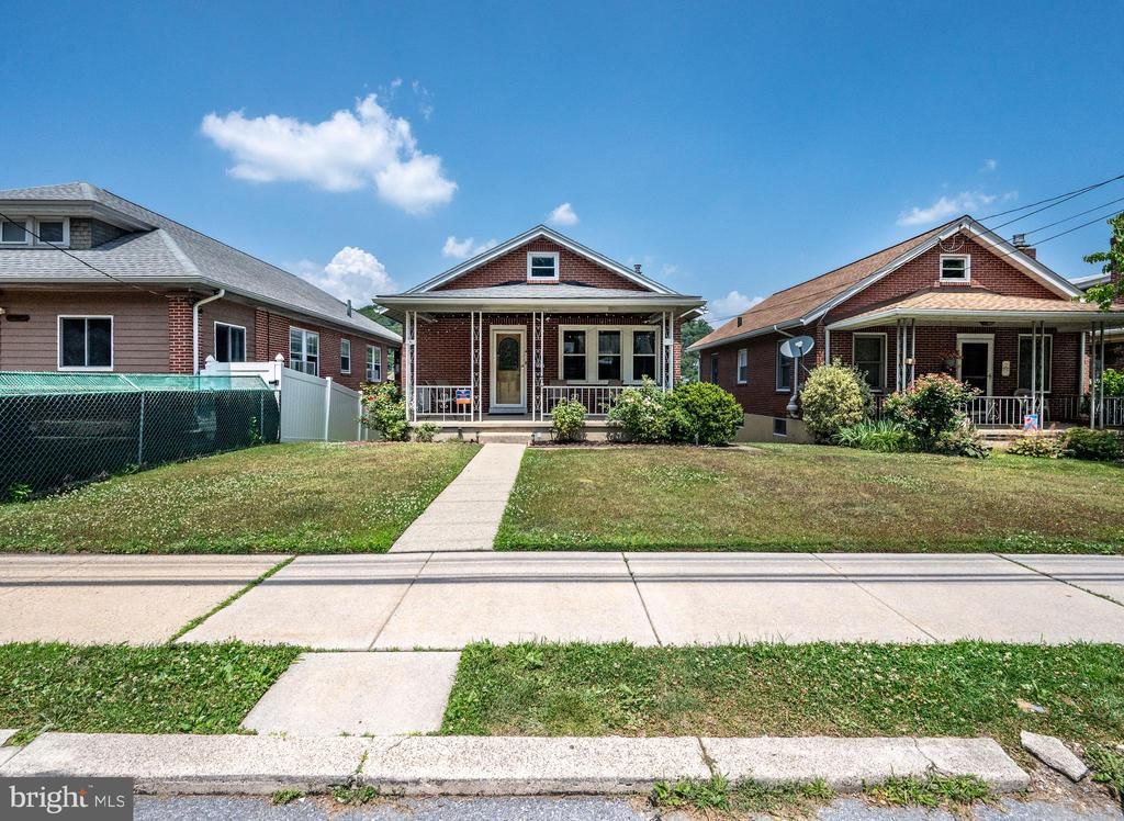 2217 Fairview Avenue, Reading, PA 19606 Main Photo