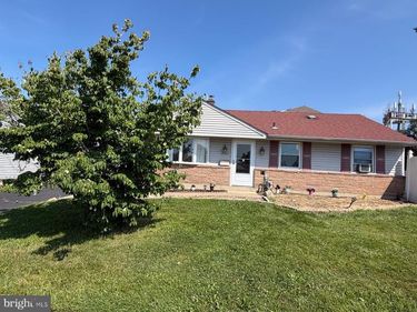 2962 CRAFTON DRIVE, BENSALEM, PA 19020