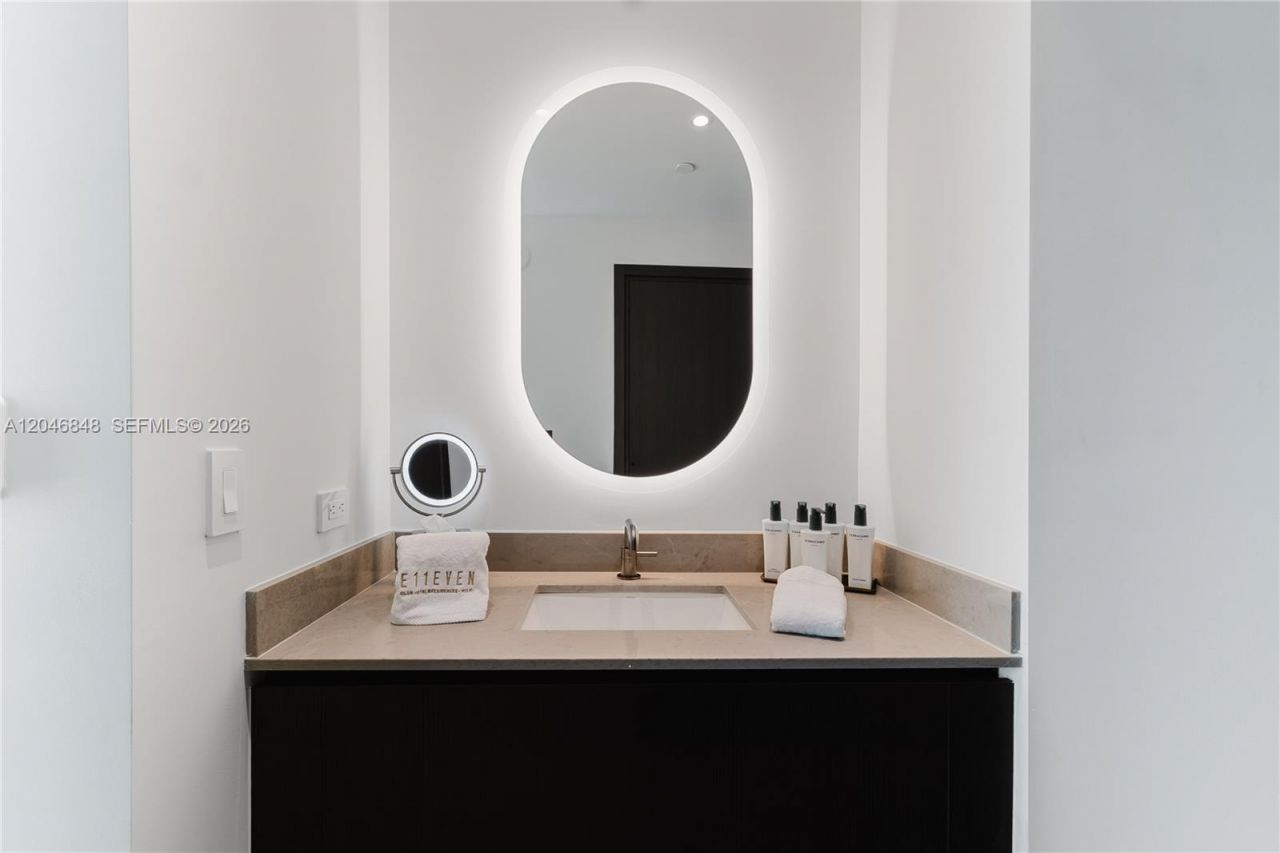 20 NE 11th St , Unit 4807B, Miami, FL 33132 Photo