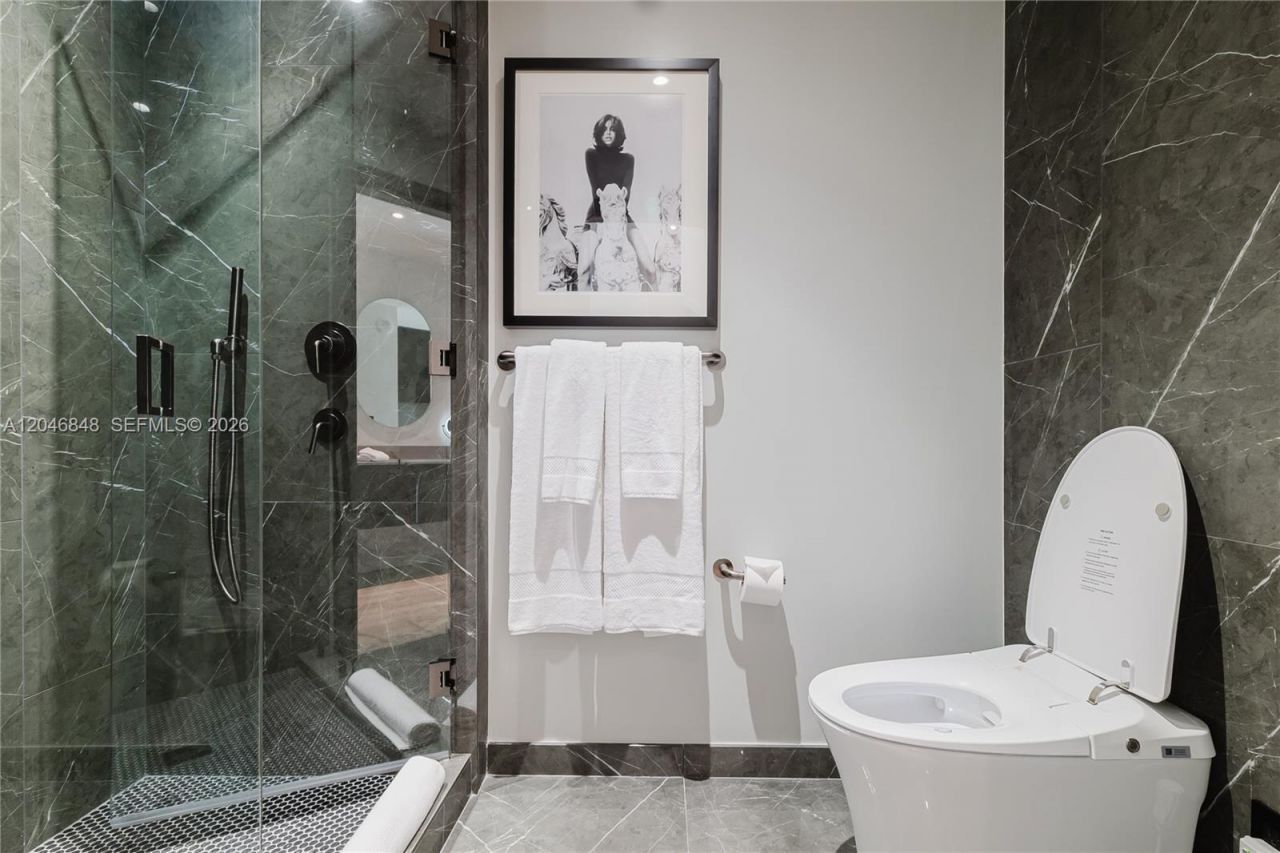 20 NE 11th St , Unit 4807B, Miami, FL 33132 Photo