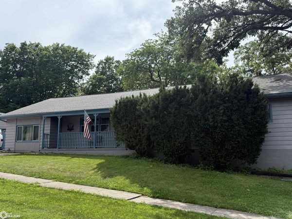 620 N Maple Street, Creston, IA 50801