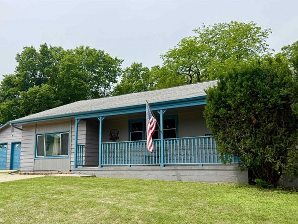 620 N Maple Street, Creston, IA 50801