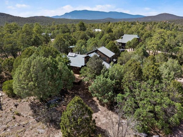 34 Easy Street , Tijeras, NM 87059