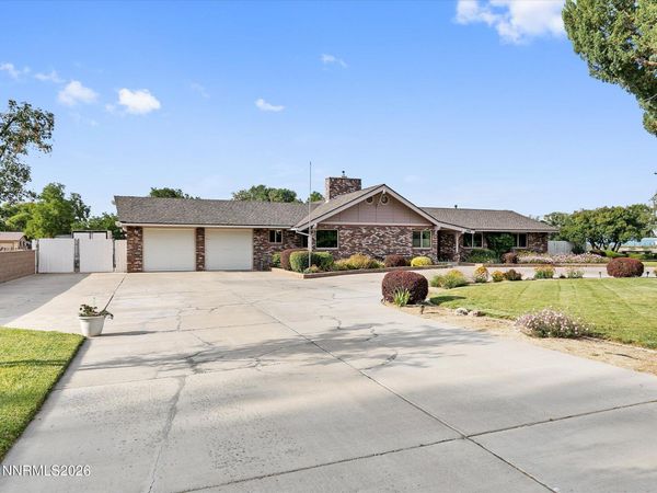 420 Country Drive, Fernley, NV 89408