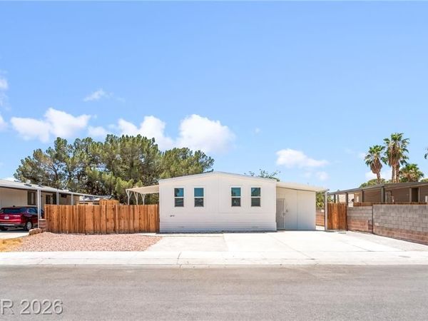 6437 Delphinium Avenue, Las Vegas, NV 89108