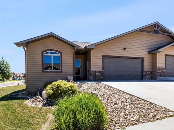 301 ENCHANTED PINES DR, Rapid City, SD 57701
