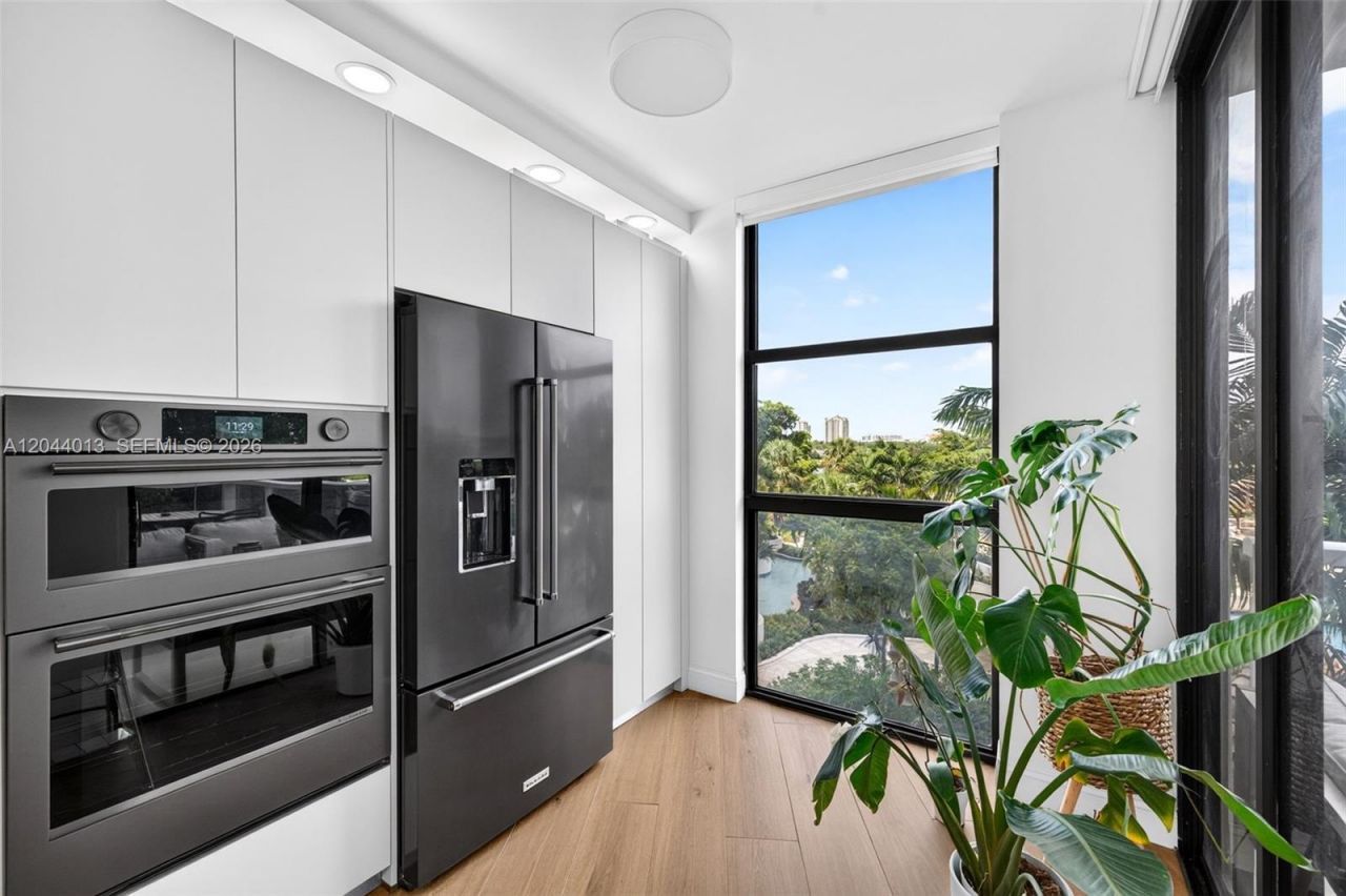 20281 E Country Club Dr, Unit 407, Aventura, FL 33180 Photo