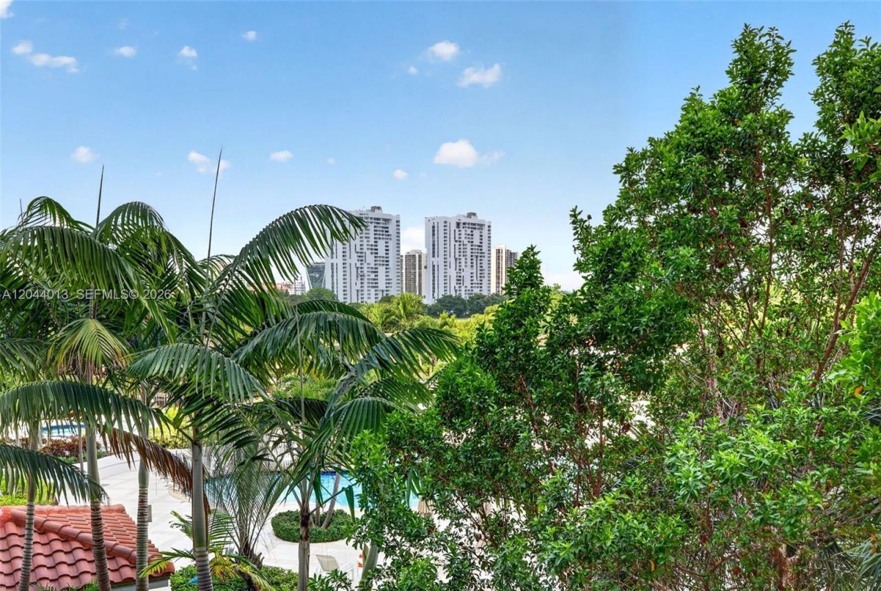 20281 E Country Club Dr, Unit 407, Aventura, FL 33180 Photo