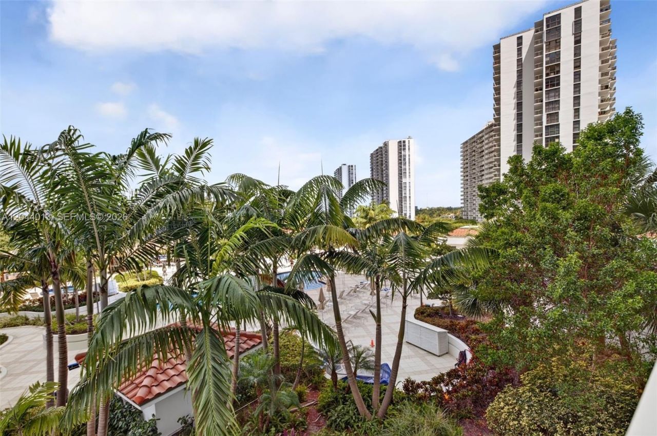 20281 E Country Club Dr, Unit 407, Aventura, FL 33180 Photo