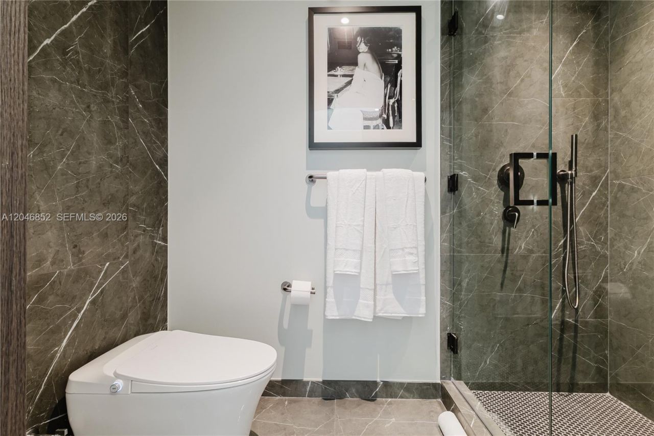 20 NE 11th St , Unit 4907A, Miami, FL 33132 Photo