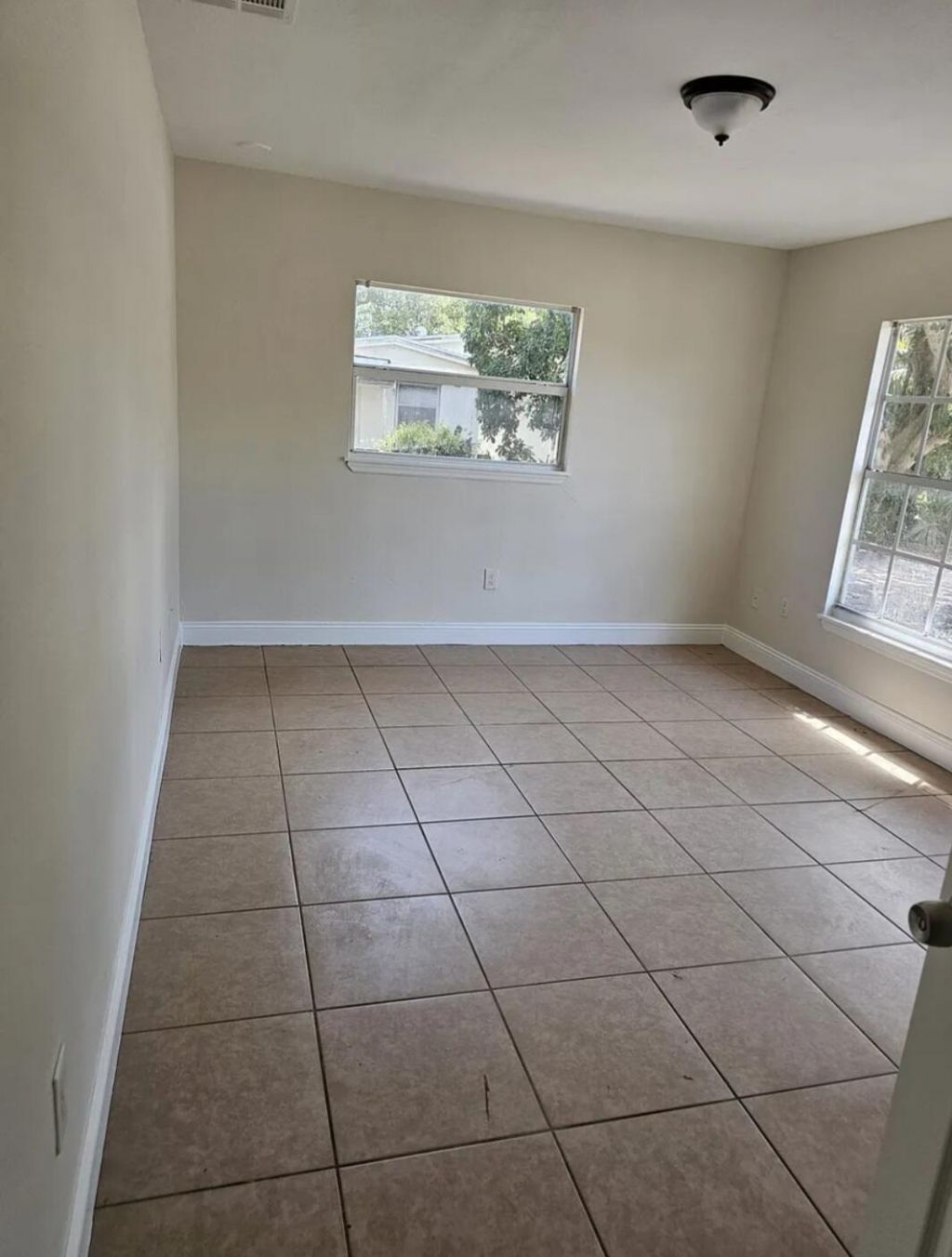 2013 SE Dock Street, West Palm Beach, FL 33401 Photo