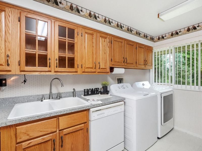 5349 Powell Road, Dayton, OH 45424 Photo 13