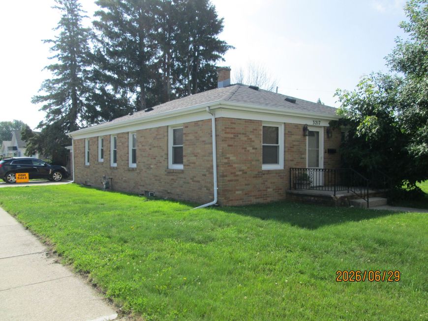 Main Photo