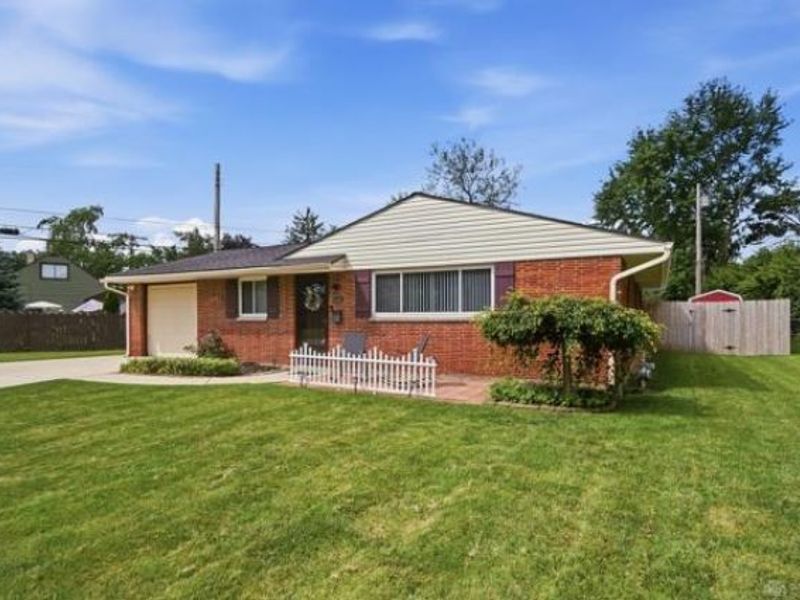 2425 Acorn Drive, Kettering, OH 45419 Photo 2