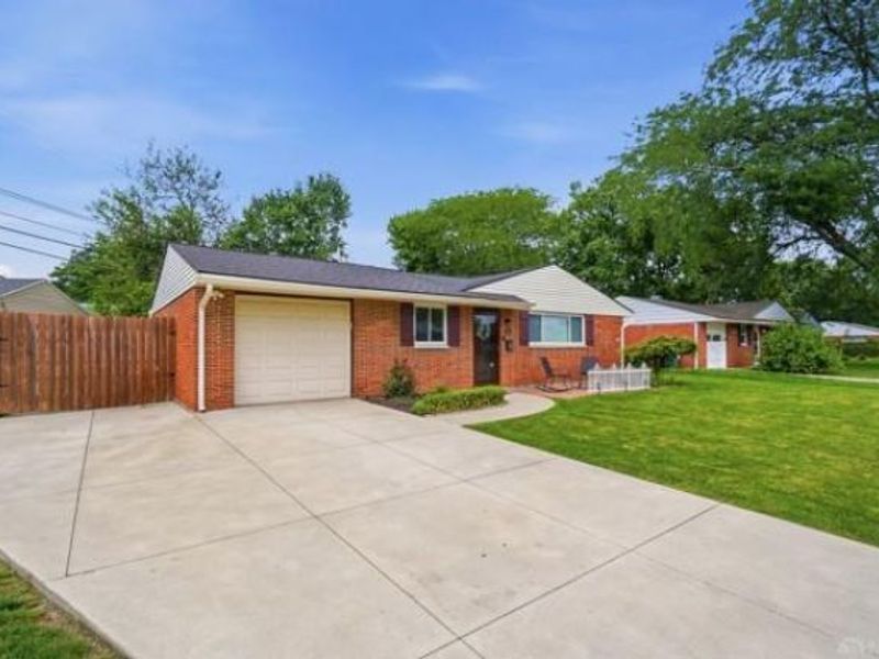 2425 Acorn Drive, Kettering, OH 45419 Photo 3